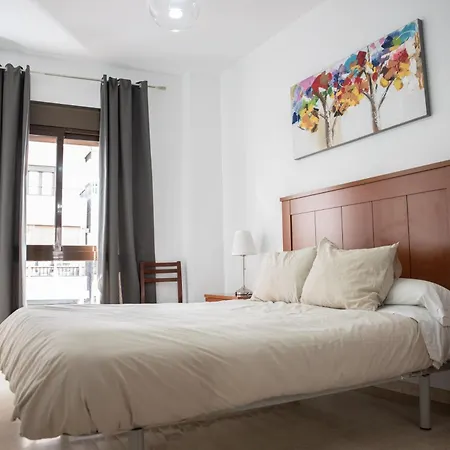 Atenea Centro Con Garaje Gratuito Апартаменти *