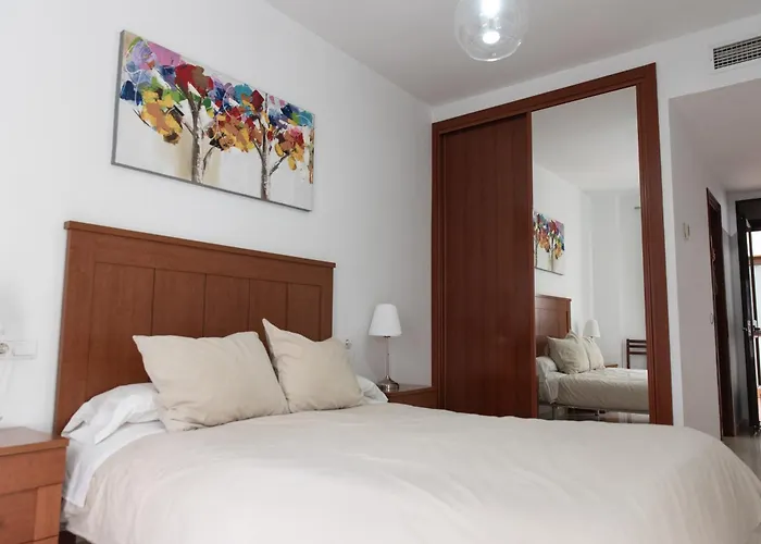 Atenea Centro Con Garaje Gratuito Апартаменты