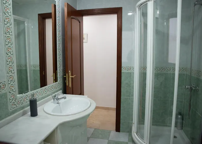 Atenea Centro Con Garaje Gratuito Апартаменты *