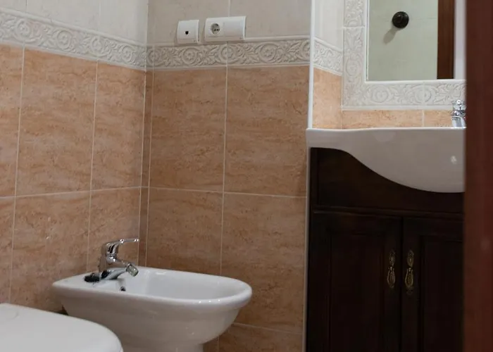 Atenea Centro Con Garaje Gratuito Апартаменты *